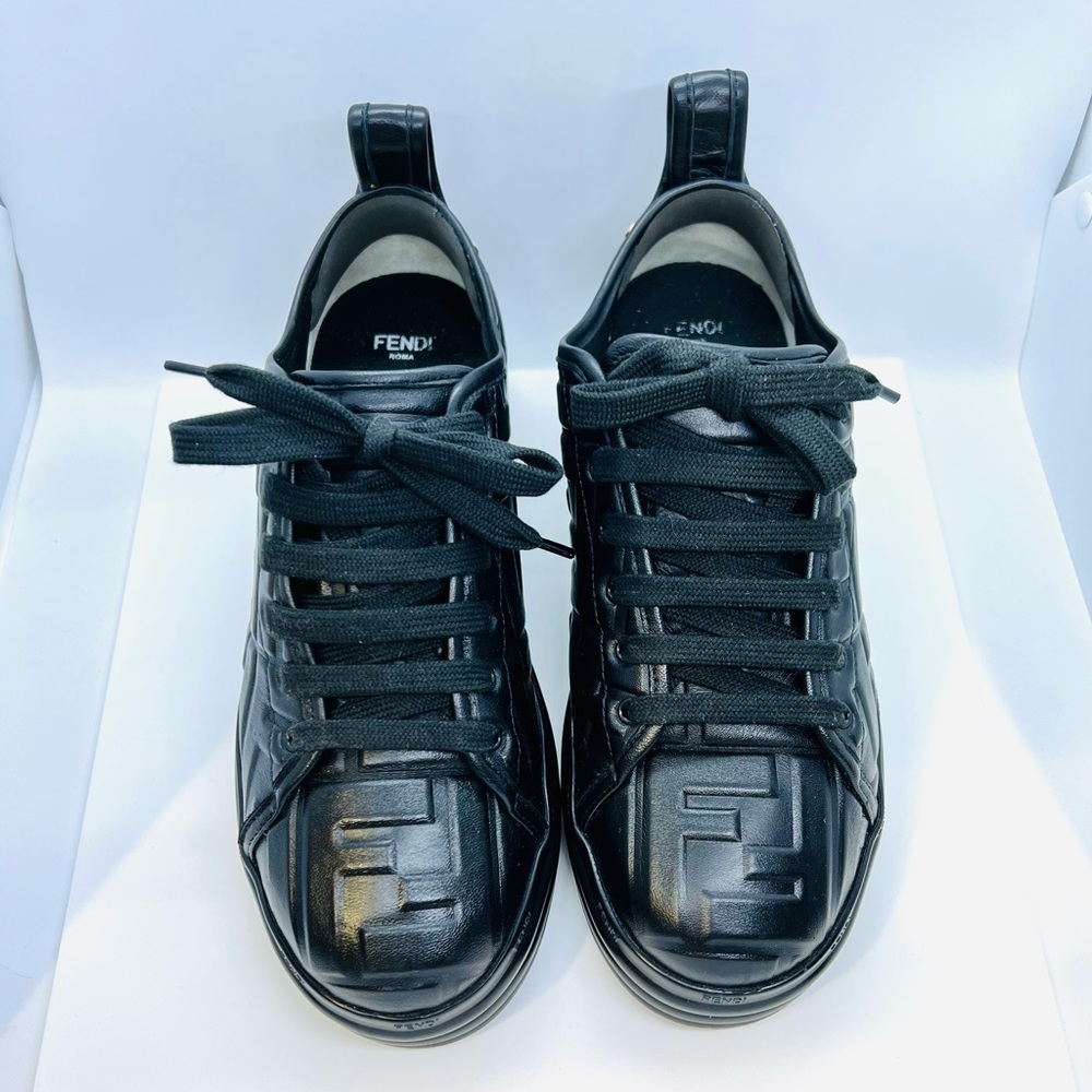 FENDI FF sneakers - like new